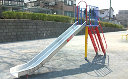 遊具・中型スライダー